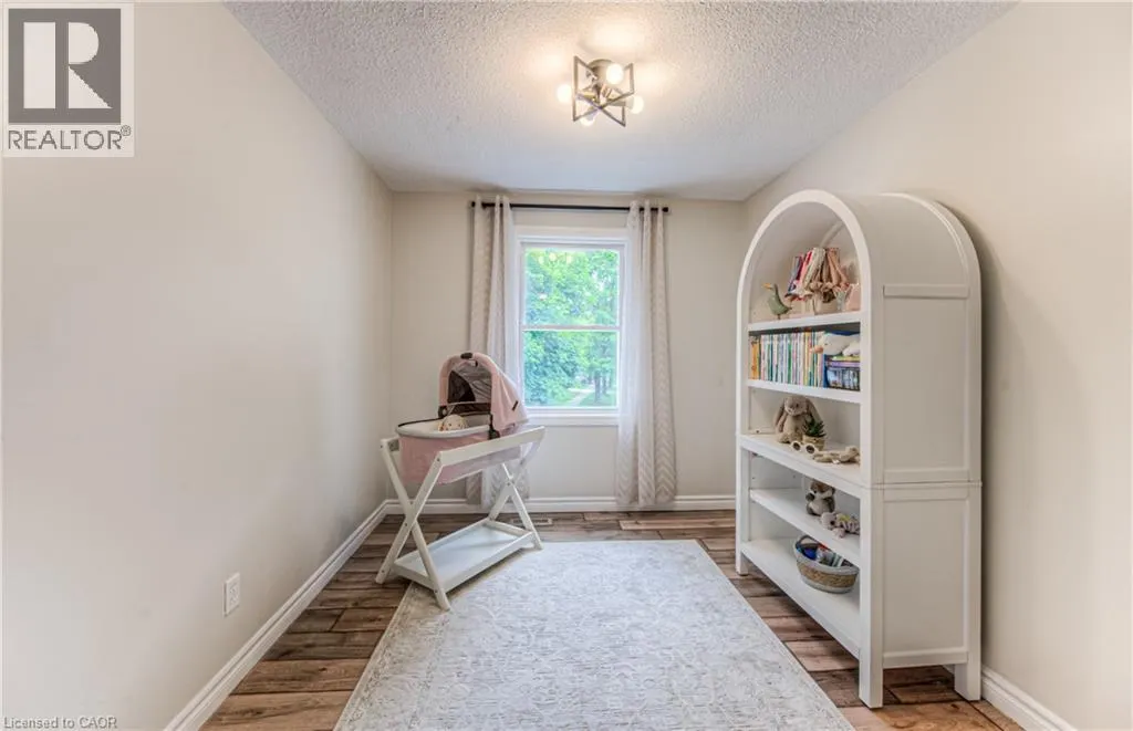 433 MIDWOOD Crescent Unit# A, #A