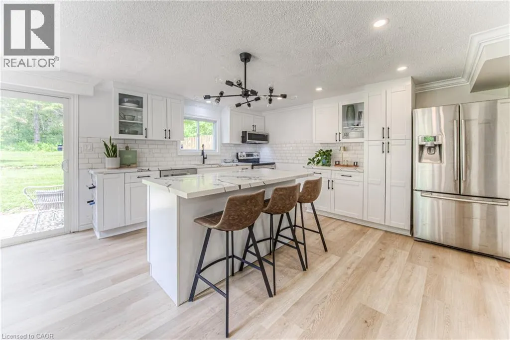 433 MIDWOOD Crescent Unit# A, #A