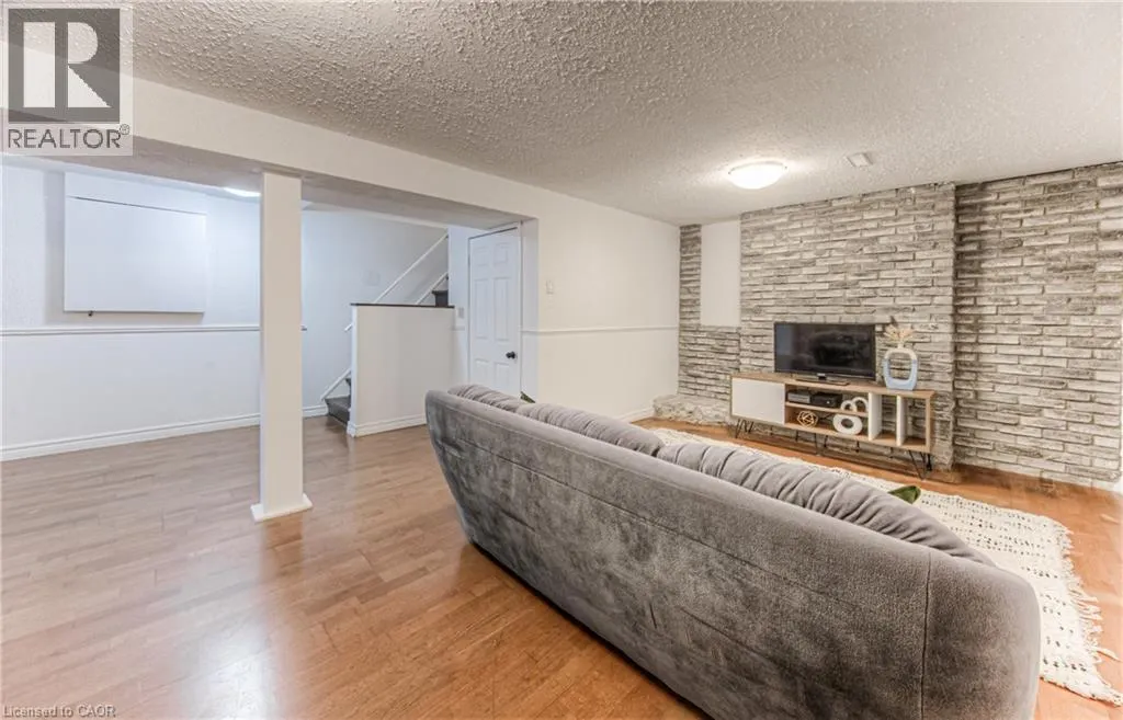 433 MIDWOOD Crescent Unit# A, #A