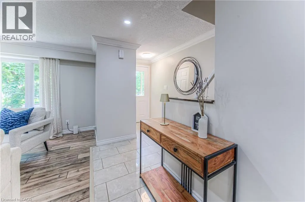 433 MIDWOOD Crescent Unit# A, #A