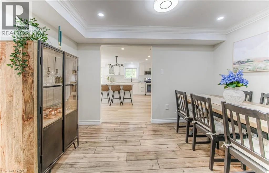433 MIDWOOD Crescent Unit# A, #A