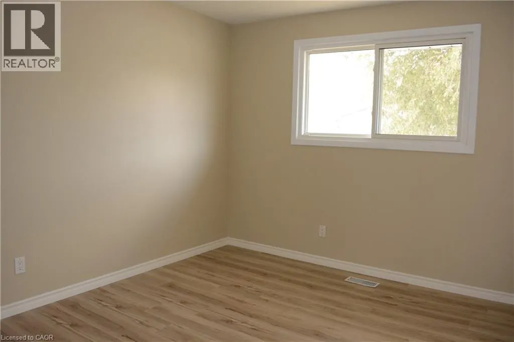 142 LONGWOOD Drive Unit# Unit 1, #Unit 1
