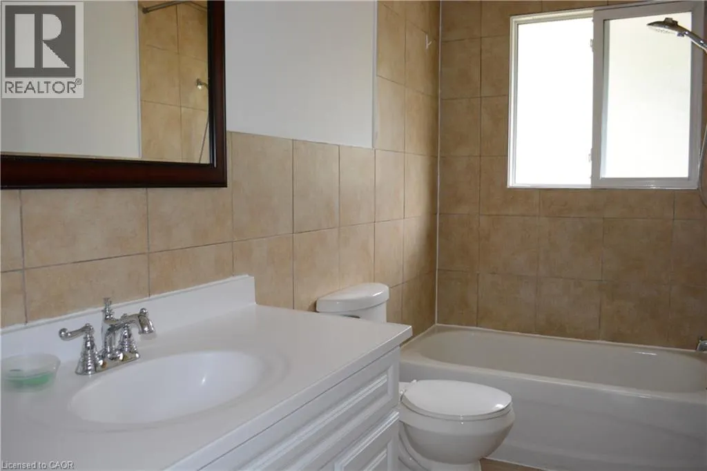142 LONGWOOD Drive Unit# Unit 1, #Unit 1