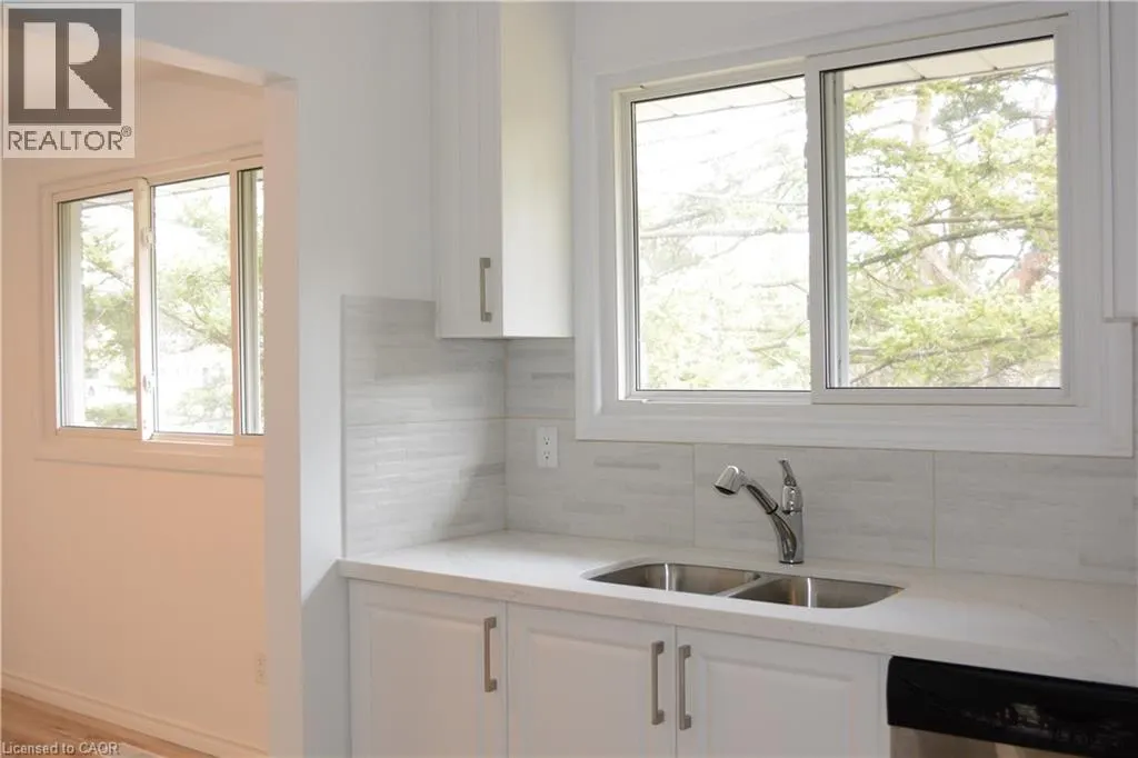 142 LONGWOOD Drive Unit# Unit 1, #Unit 1