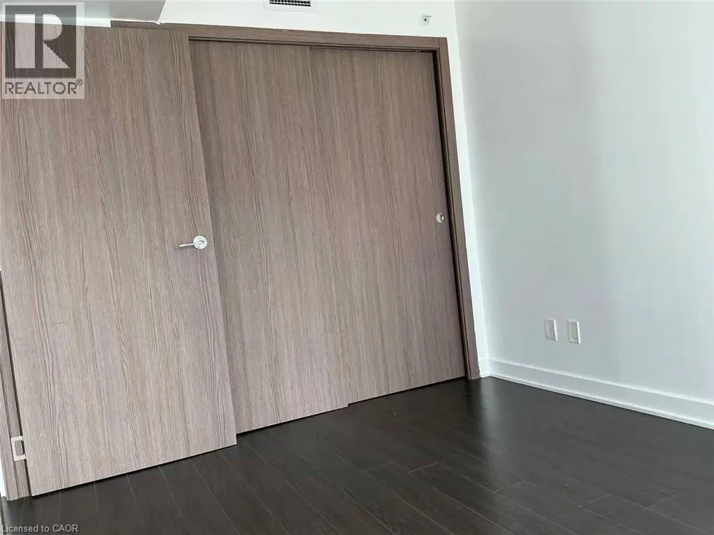 17 BATHURST STREET Street Unit# 1605, #1605