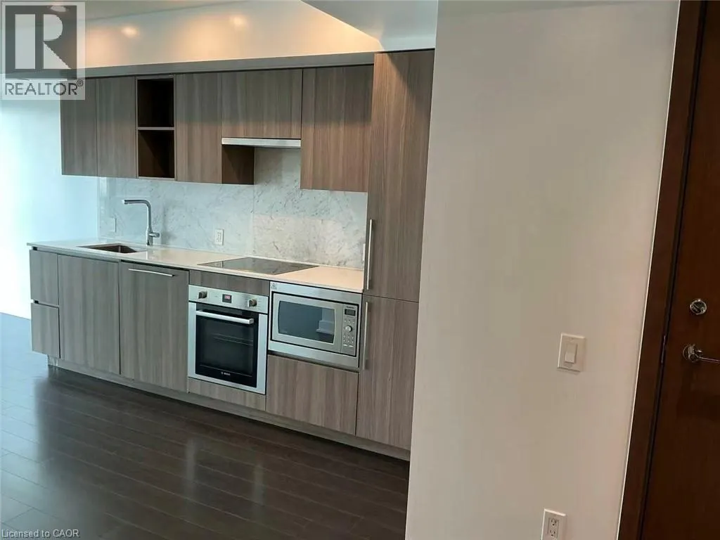 17 BATHURST STREET Street Unit# 1605, #1605