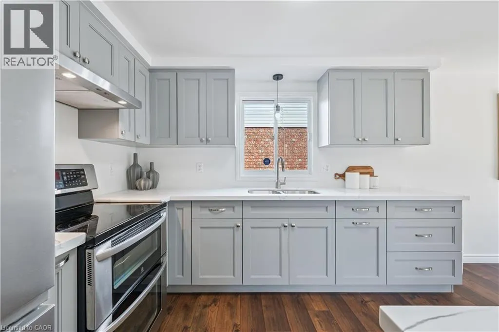 332 CARRIAGE HOUSE Court