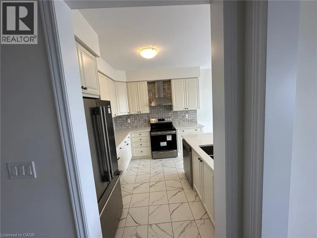 3 BEE Crescent
