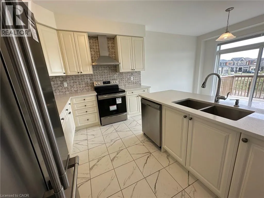 3 BEE Crescent