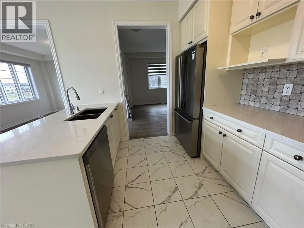 3 BEE Crescent