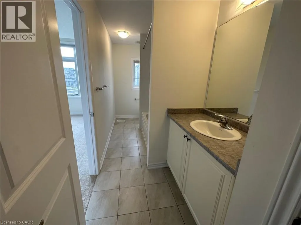 3 BEE Crescent