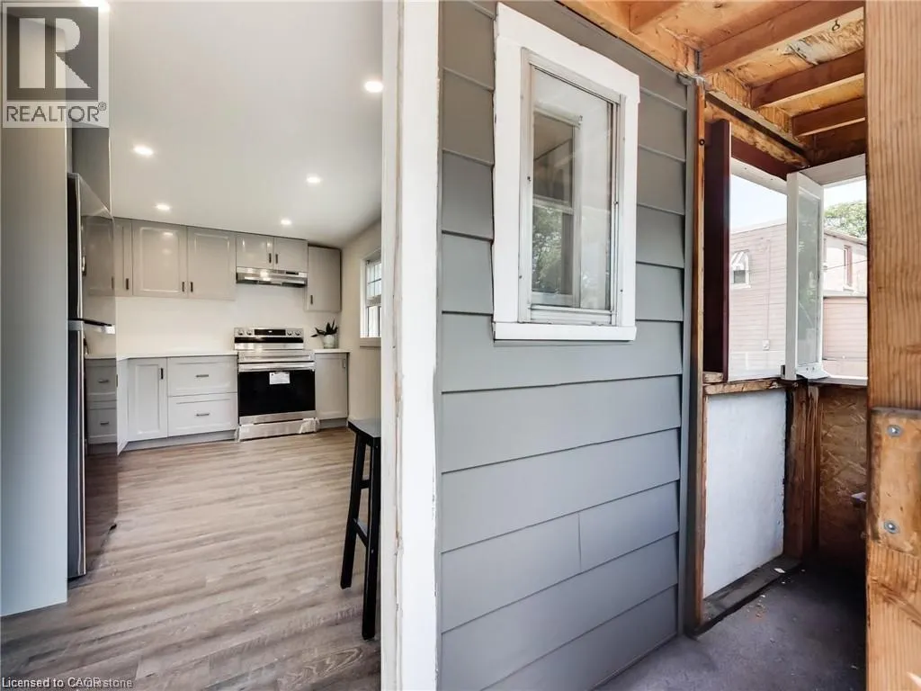 54 FAIRVIEW Avenue