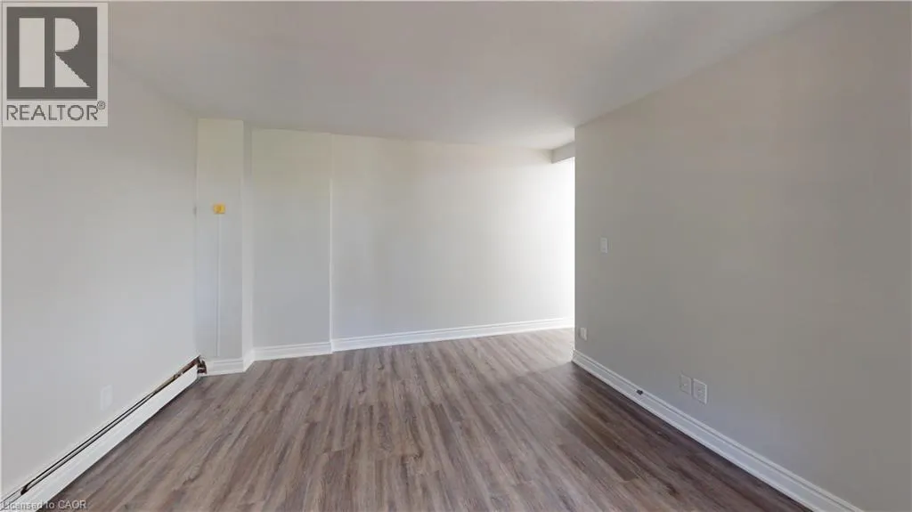 3189 KING Street E Unit# 305, #305