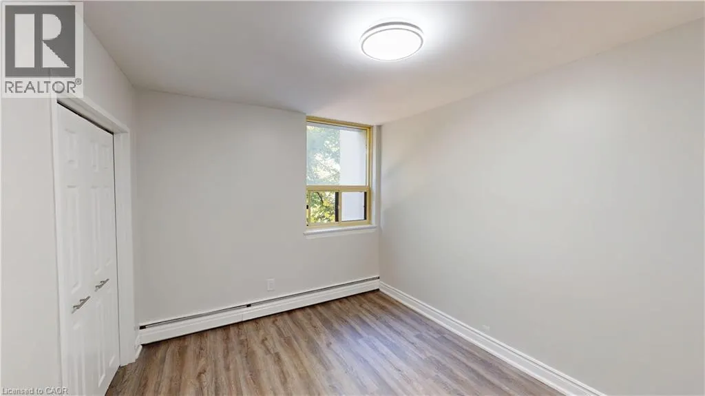 3189 KING Street E Unit# 305, #305