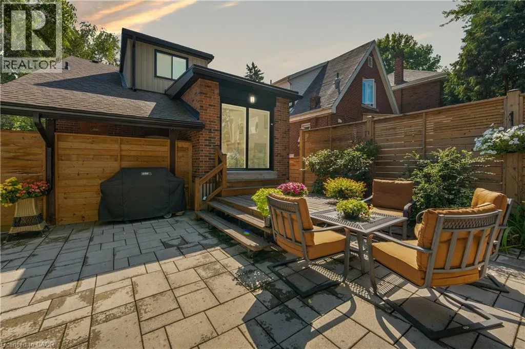 46 NEWTON Avenue