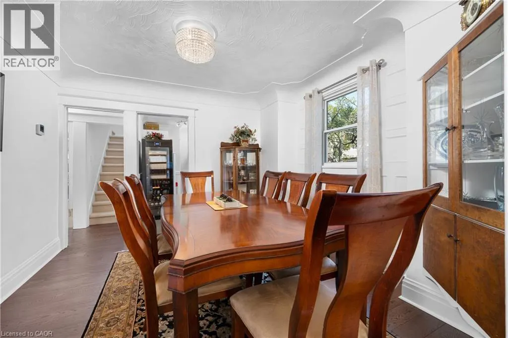 46 NEWTON Avenue