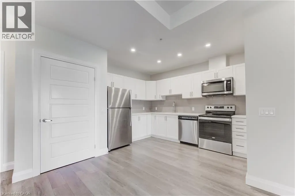 5 WAKE ROBIN Drive Unit# 303, #303