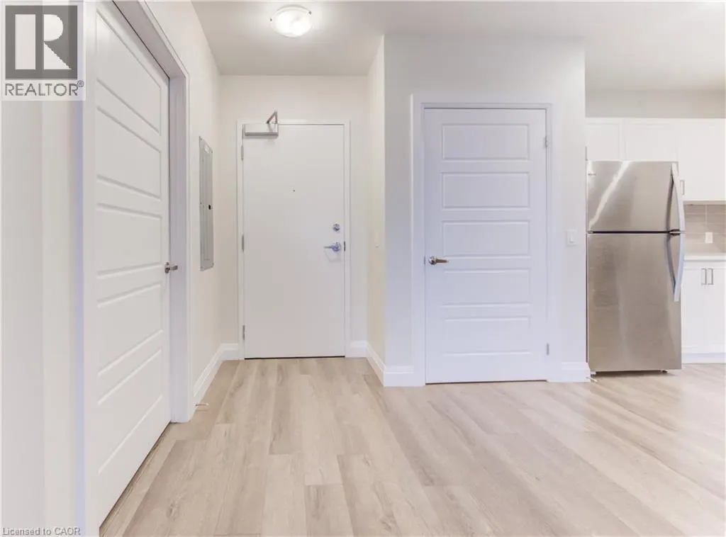 5 WAKE ROBIN Drive Unit# 303, #303