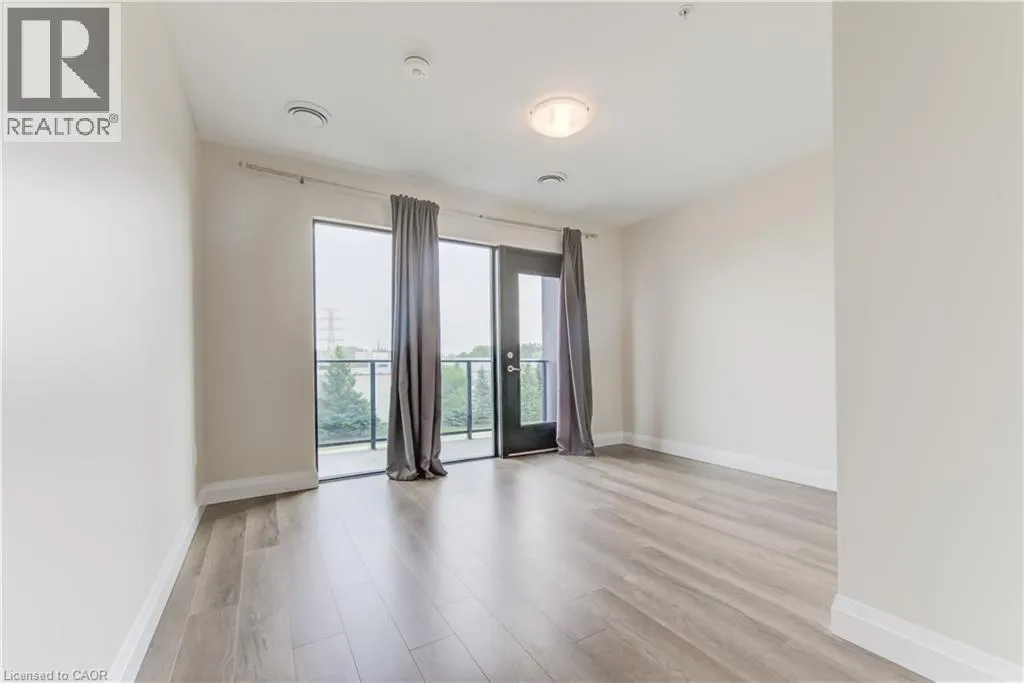 5 WAKE ROBIN Drive Unit# 303, #303
