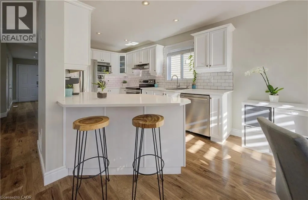 353 SAUVE Crescent