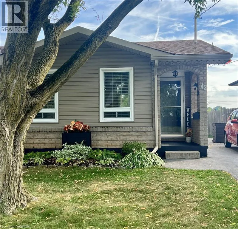 42 SEYMOUR Avenue