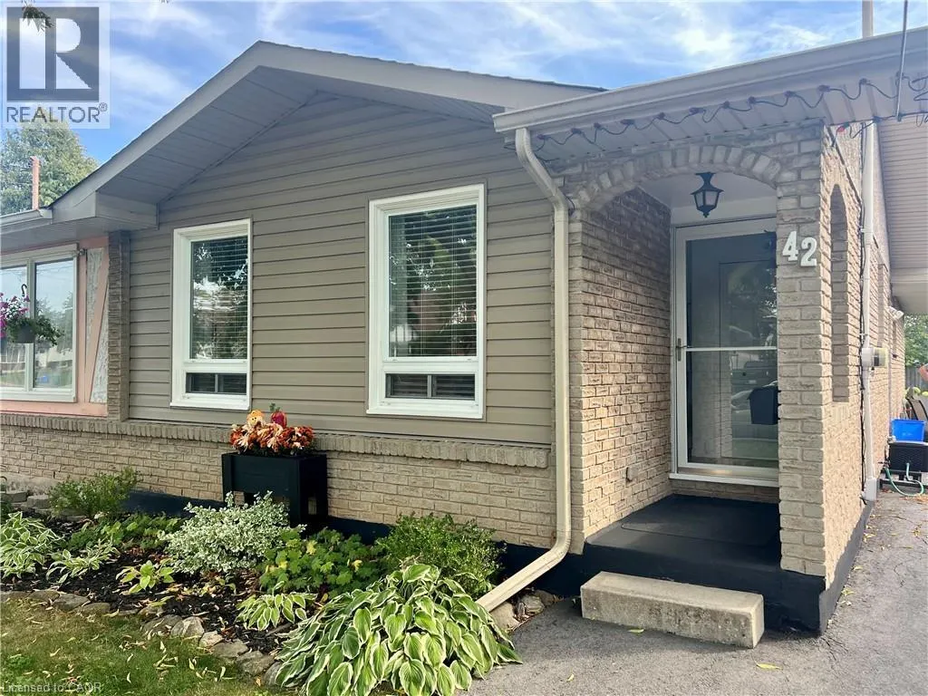 42 SEYMOUR Avenue