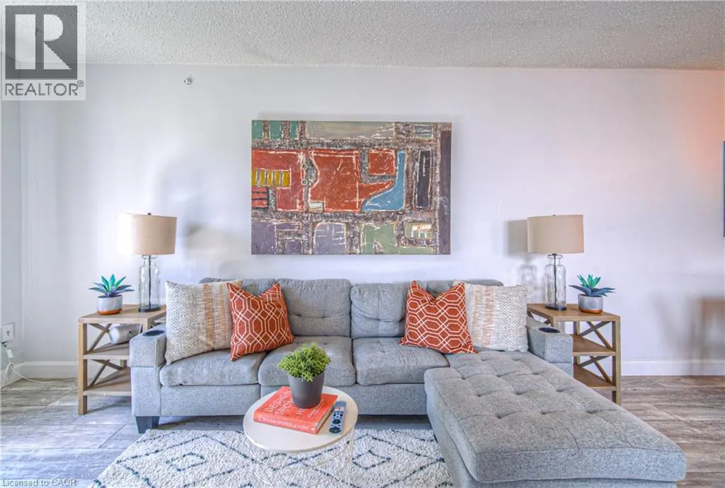 10 PALOMINO Drive