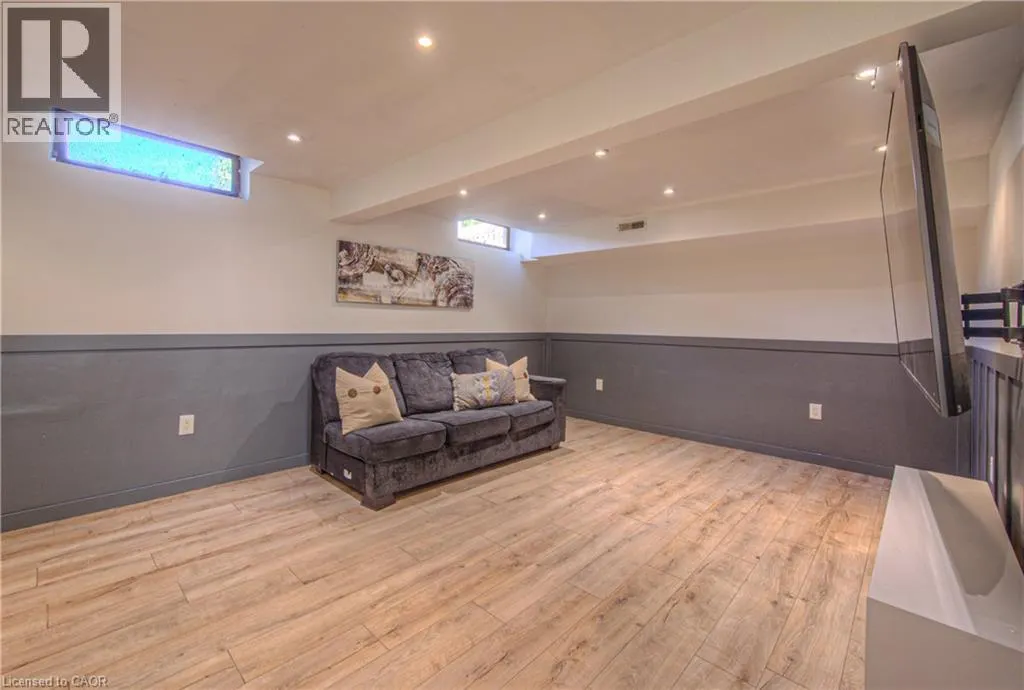 10 PALOMINO Drive