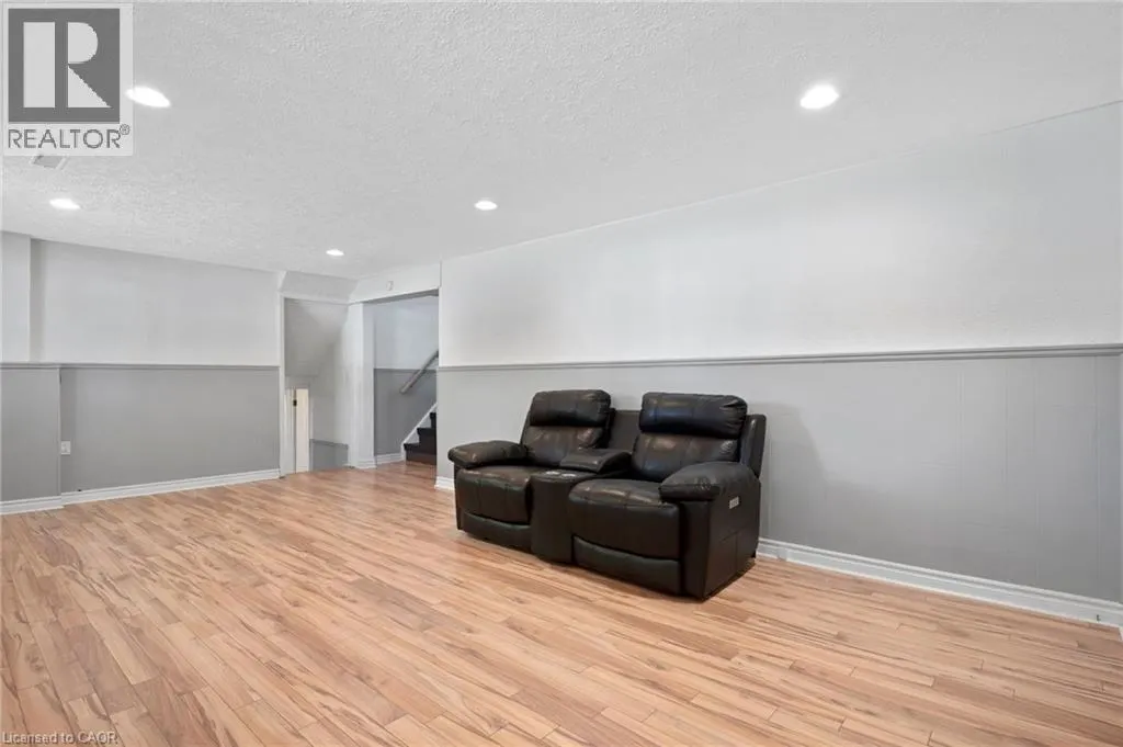 71 PEPPERWOOD Crescent