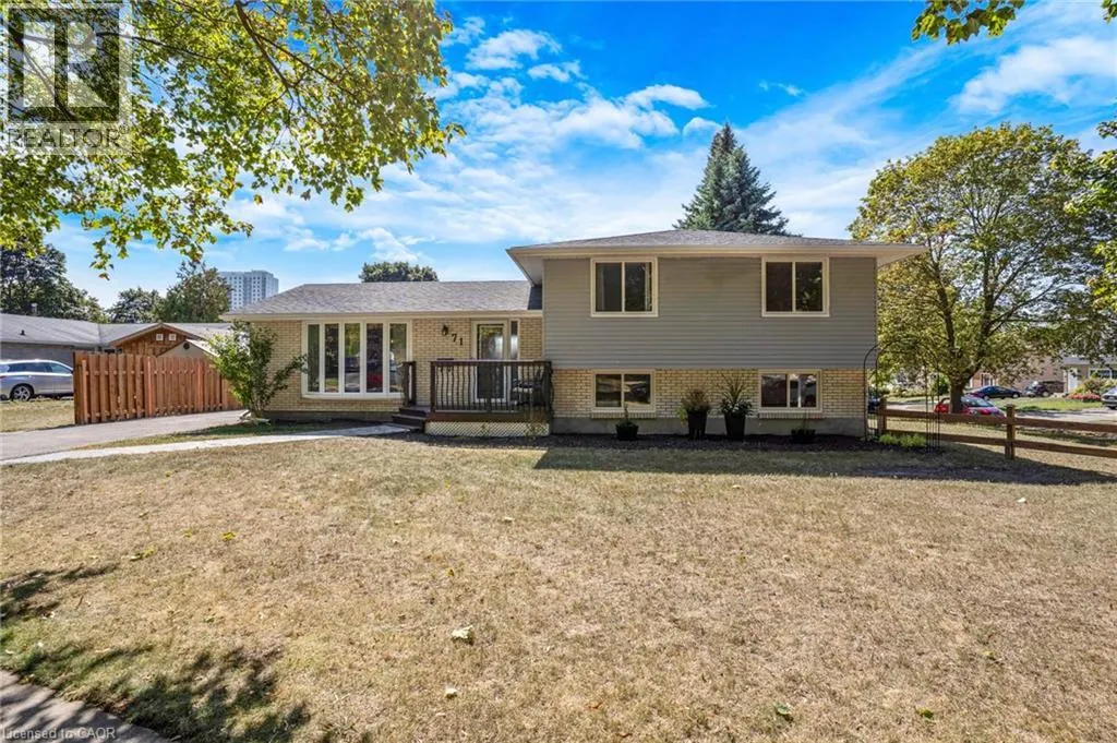 71 PEPPERWOOD Crescent