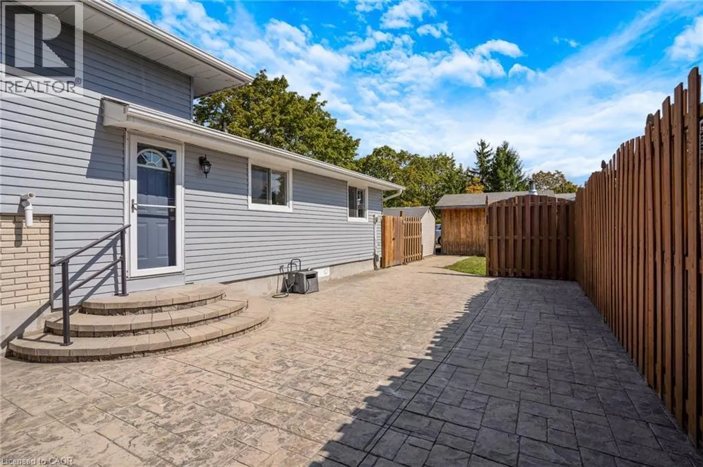71 PEPPERWOOD Crescent