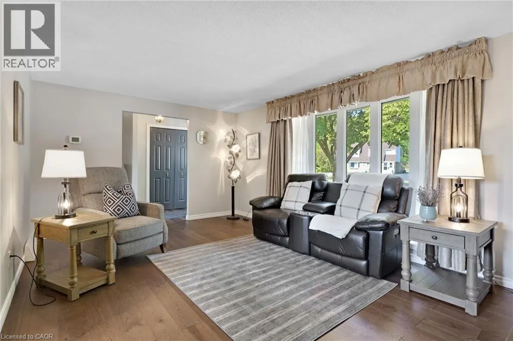 71 PEPPERWOOD Crescent
