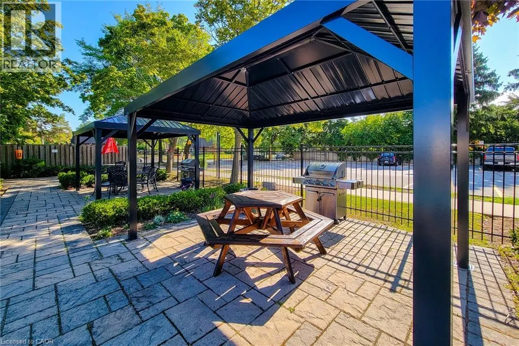 700 DYNES Road Unit# 707, #707