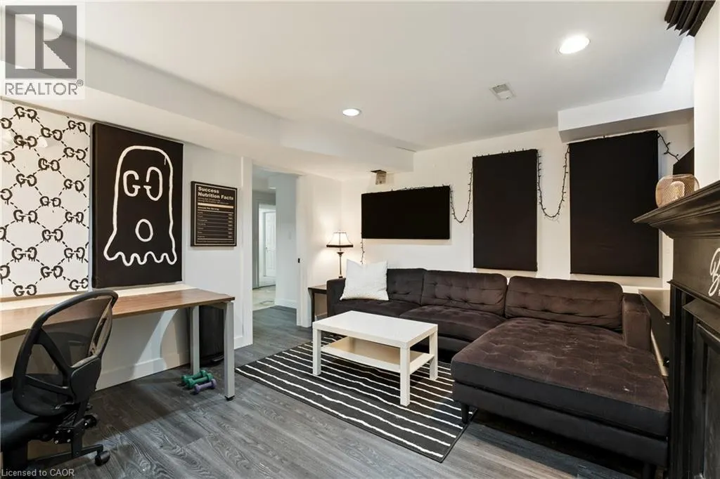 2139 BUSHTRAIL Court
