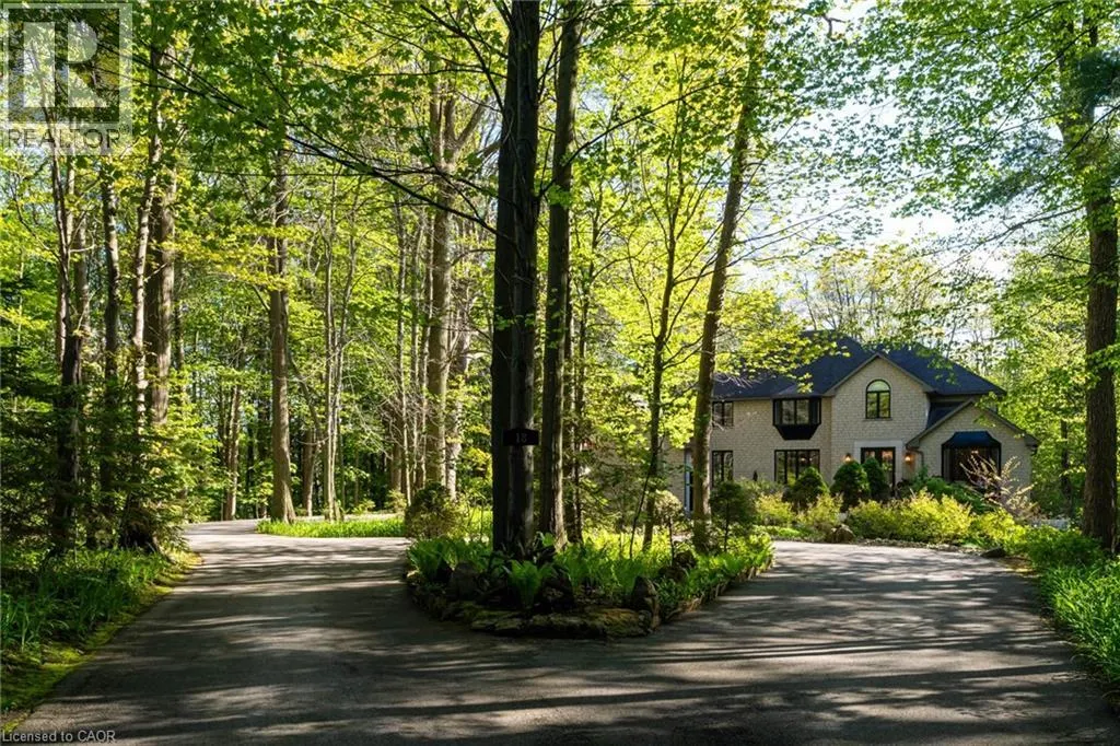 18 ELDER Crescent