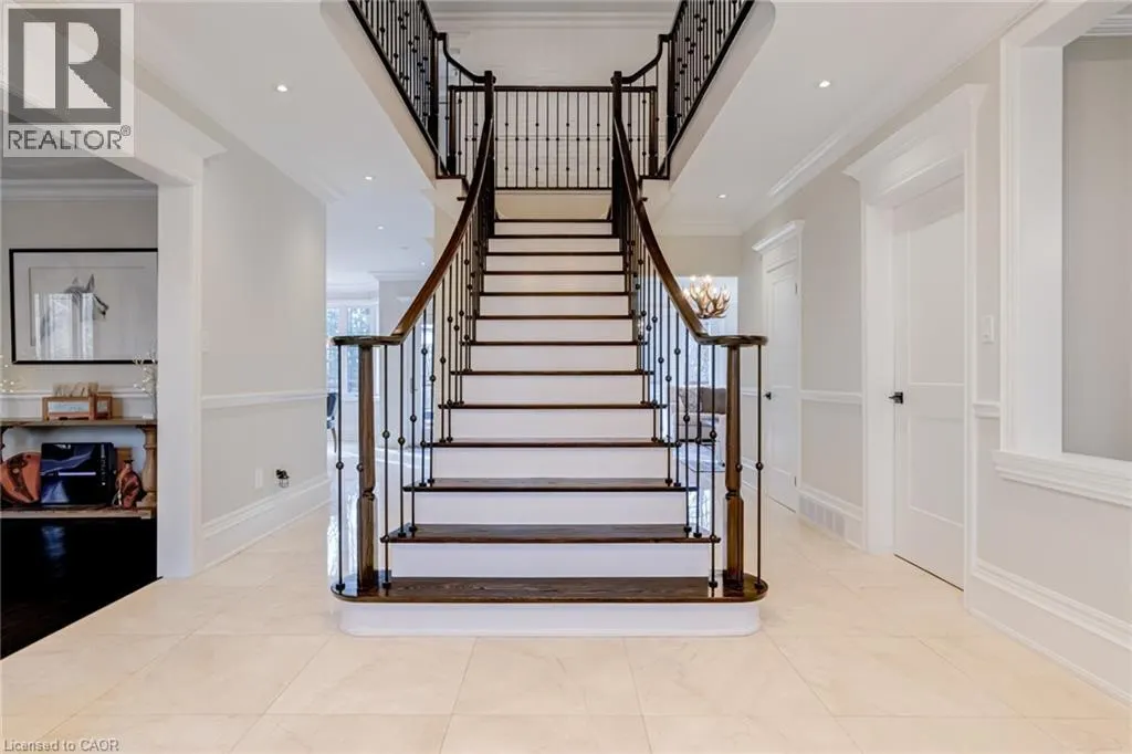 18 ELDER Crescent