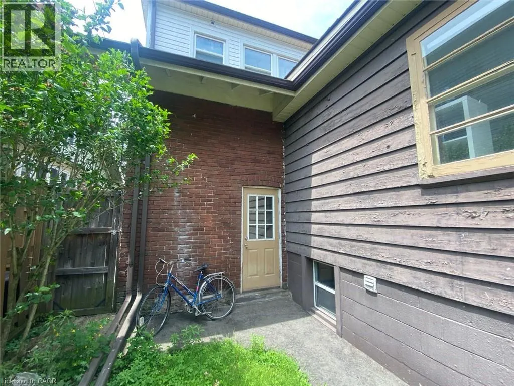 167 BALMORAL Avenue S