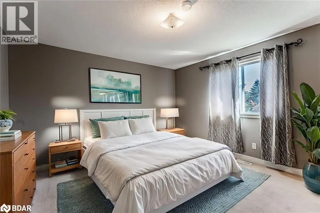 239 SIMCOE Street