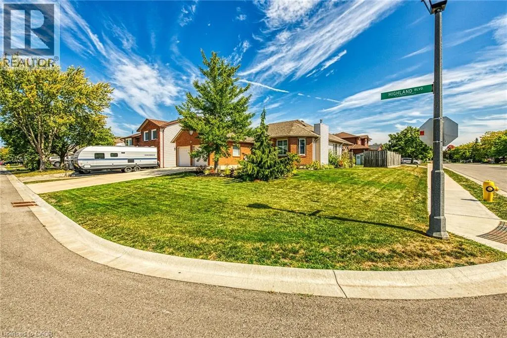 35 HIGHLAND Boulevard