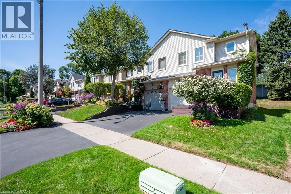 815 SWEETWATER Crescent