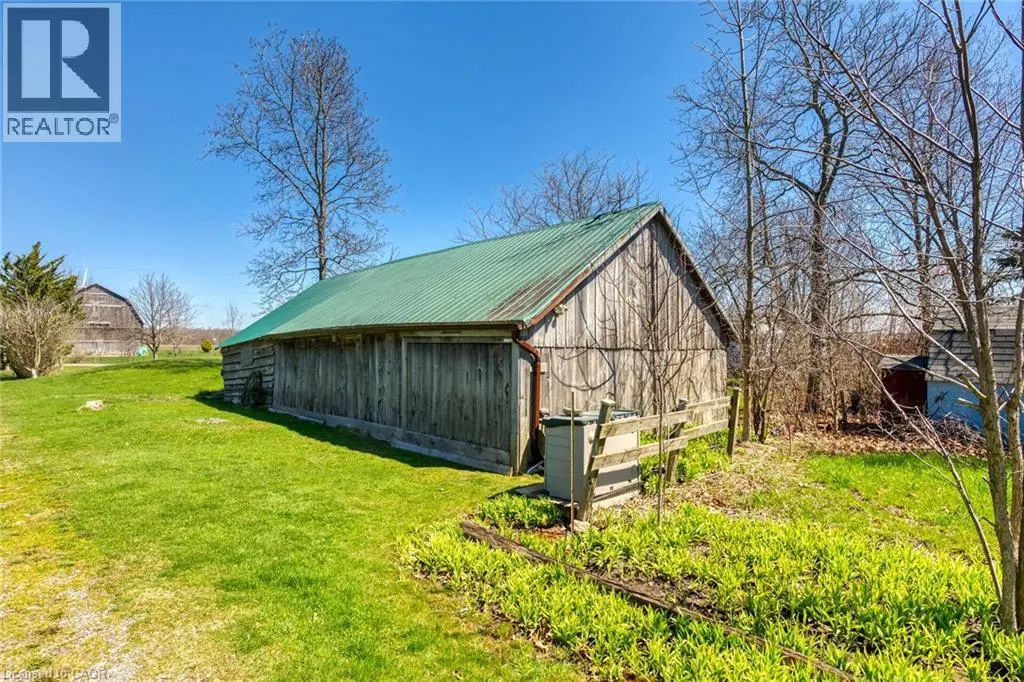 555 EDGEWATER Place