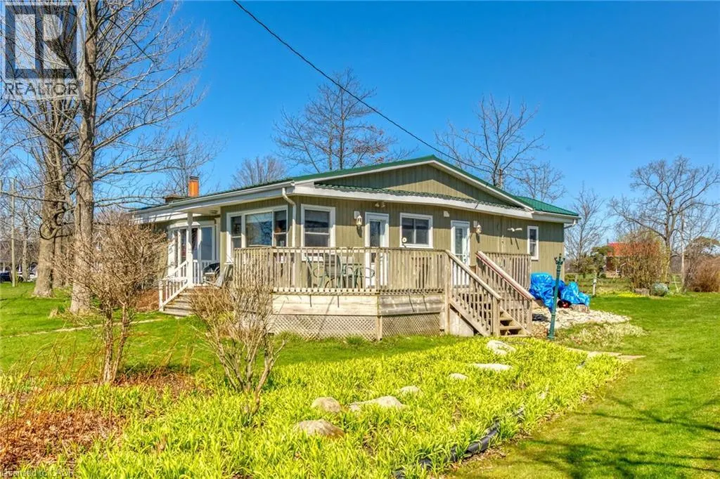 555 EDGEWATER Place