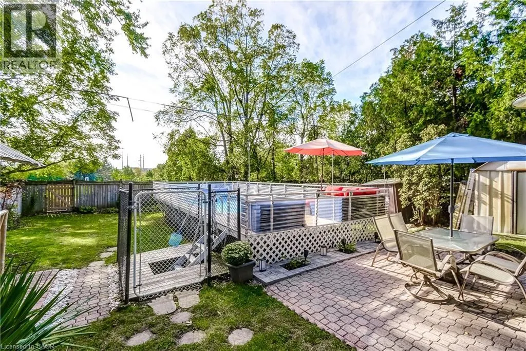 1216 DE QUINCY Crescent