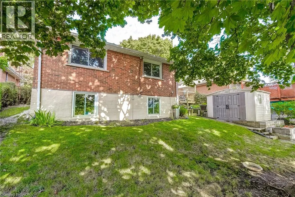 1216 DE QUINCY Crescent