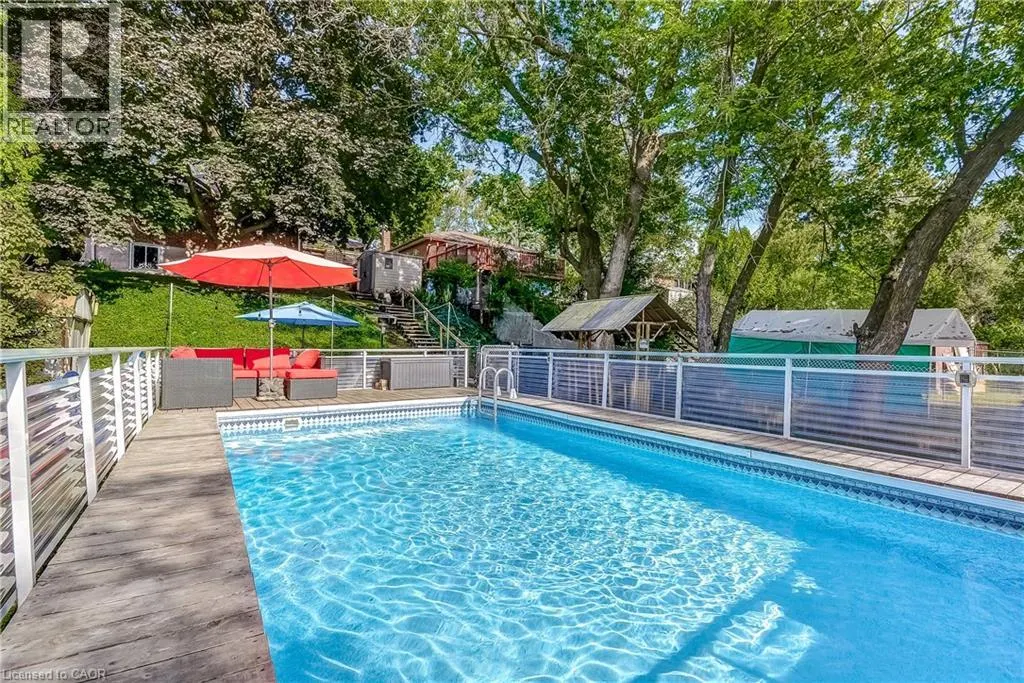 1216 DE QUINCY Crescent