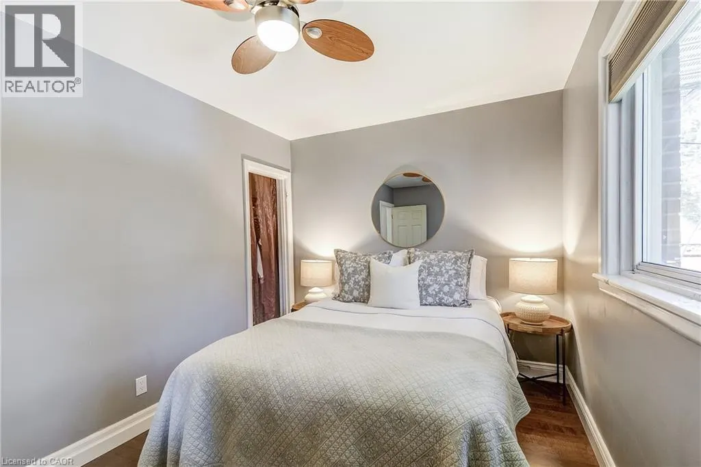 1216 DE QUINCY Crescent