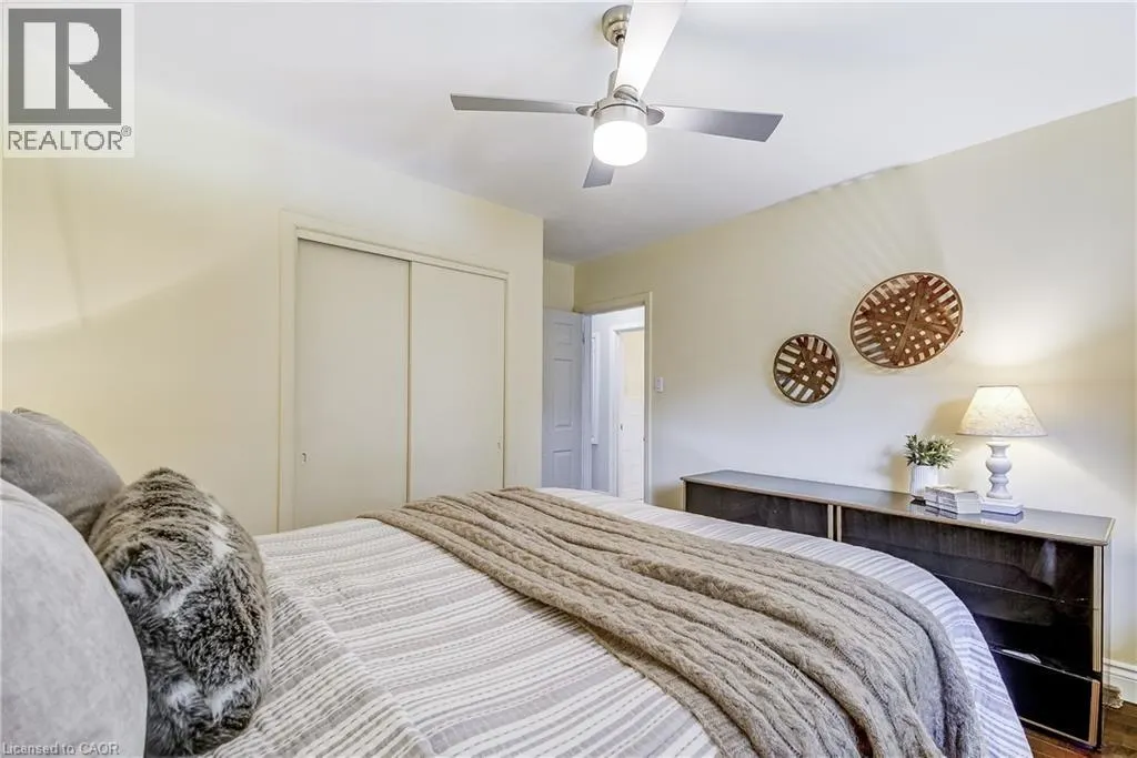 1216 DE QUINCY Crescent