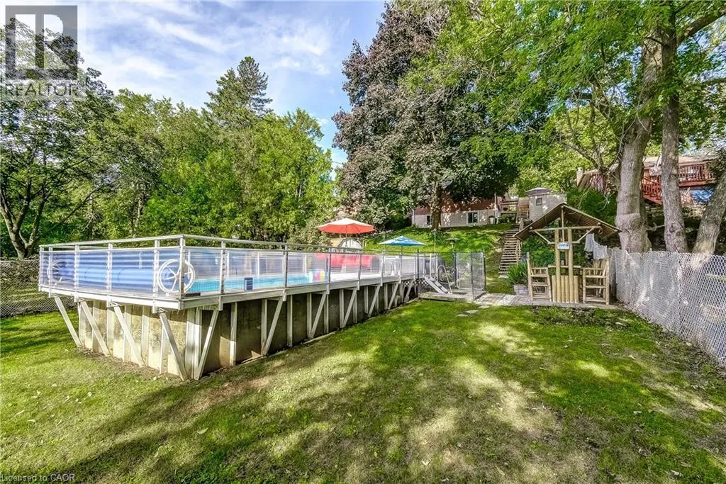 1216 DE QUINCY Crescent