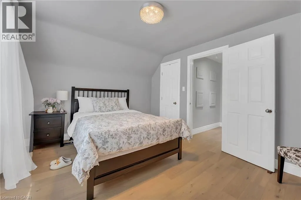 148 LAKESHORE Road