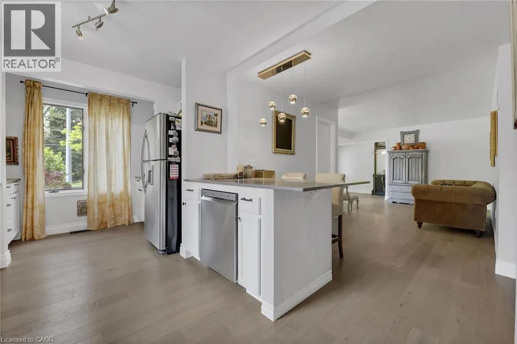 148 LAKESHORE Road